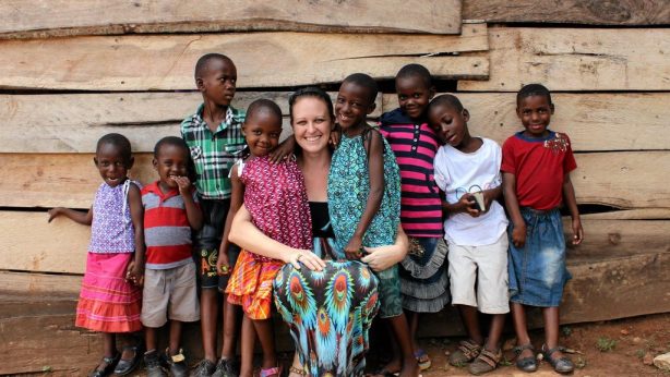 Provide Pure Water And Fresh Food For Syrian